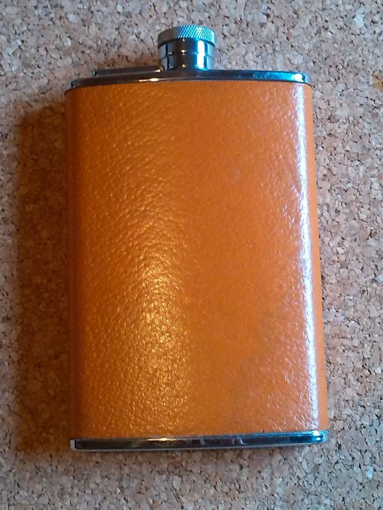 Unused 8OZ Leather And Stainless Steel Drinking Flask 