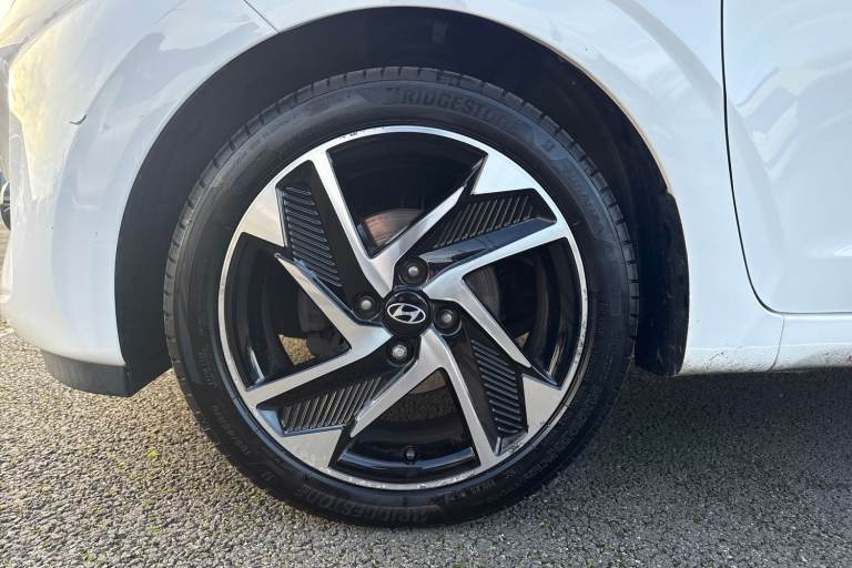 2024 Hyundai i10 1.2 Premium Euro 6 (s/s) 5dr Hatchback PETROL Manual