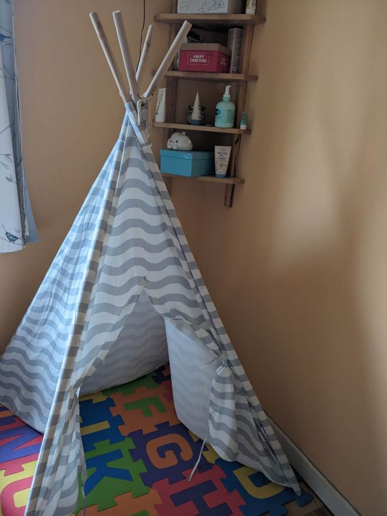 Teepee tent