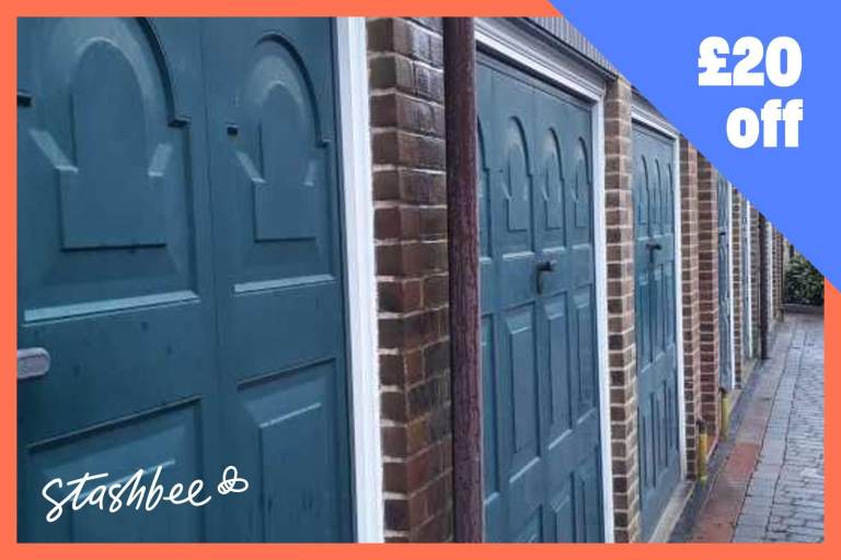 Garage to rent in London (E14) | Stashbee