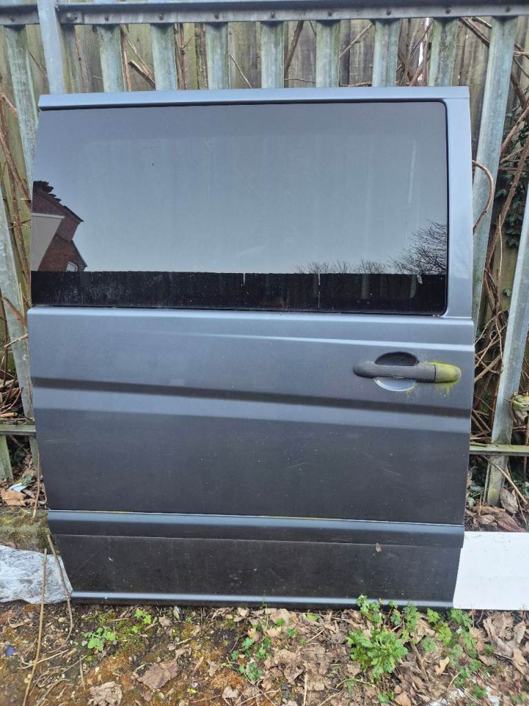 MERCEDES VITO W639 RIGHT SIDE LOAD SLIDING DOOR IN FLINT GREY 7368