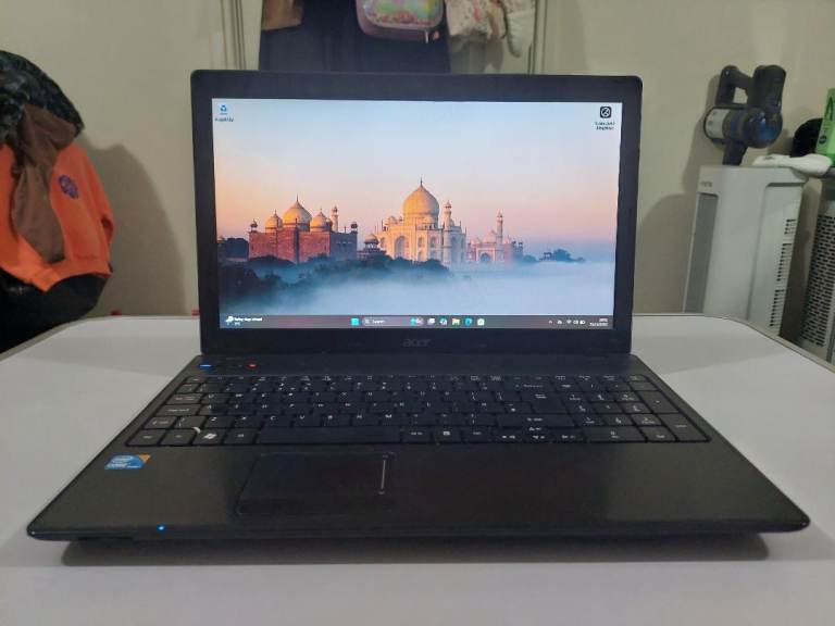 image for Acer Laptop [Core i3/4GB/128GB/Windows 11 Pro]