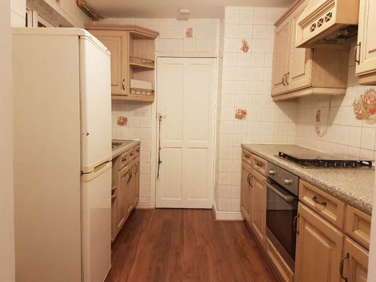 1 Bedroom Flat To Let Lindsay Ave High Wycombe HP12