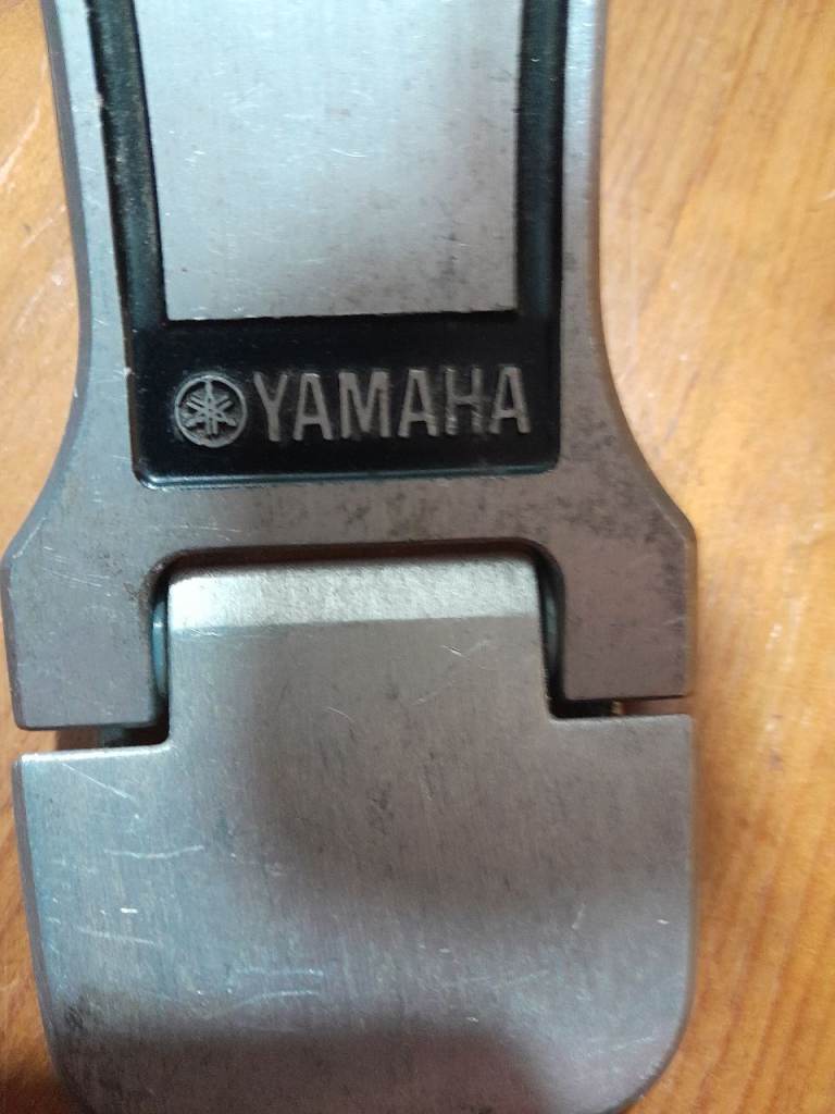YAMAHA BASS DRUM PEDAL and cow bell £25 pick up only 