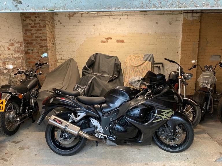  Suzuki GSX 1300 RK8 HAYABUSA (CLASSIC MOTORCYCLE) TREMENDOUS VALUE FOR MONEY ££