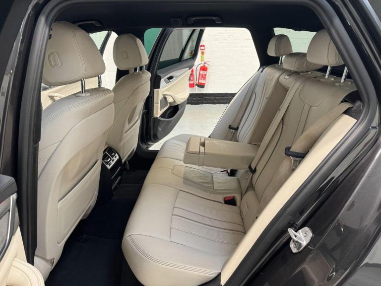  BMW 5 Series 3.0 530d M Sport Touring 5dr Diesel Auto xDrive Euro 6 (s/s) (265 ps) Diesel Automatic