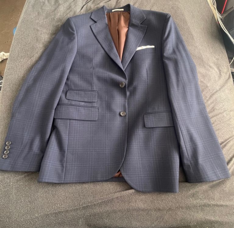 Smart Blue Men's Suit – Good Condition