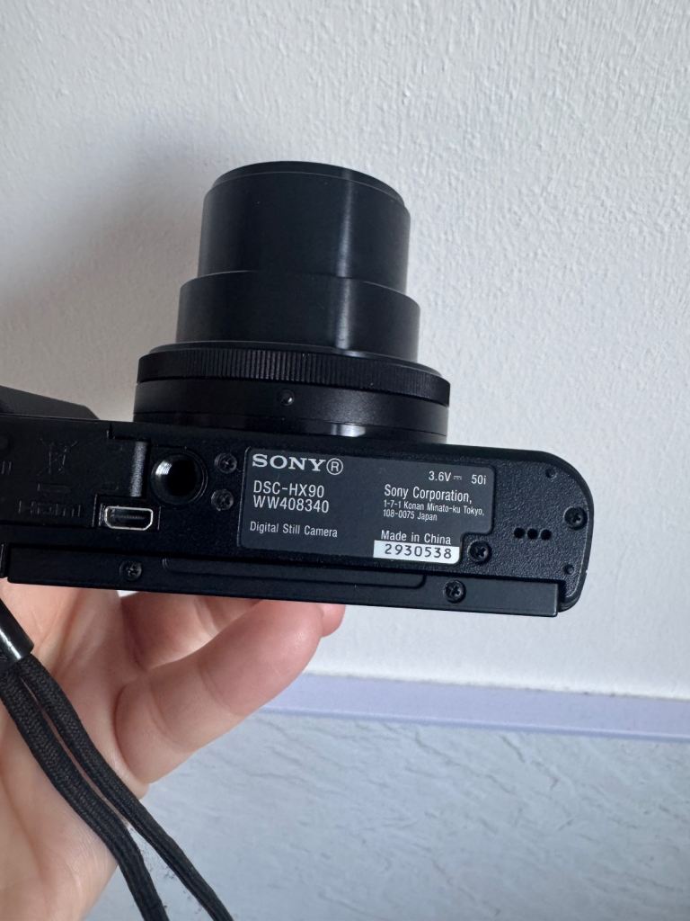 Sony Cybershot DSC- HX90 Camera 