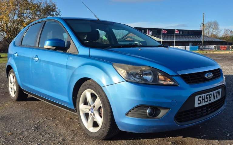 Automatic - Cambelt replaced - Ford Focus - Facelift model - Zetec Petrol 1.6 - 2008 - 5 doors