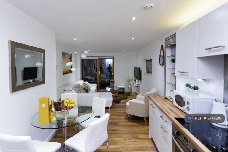 2 bedroom flat in Gateway North, Leeds, LS9 (2 bed) (#2749210)