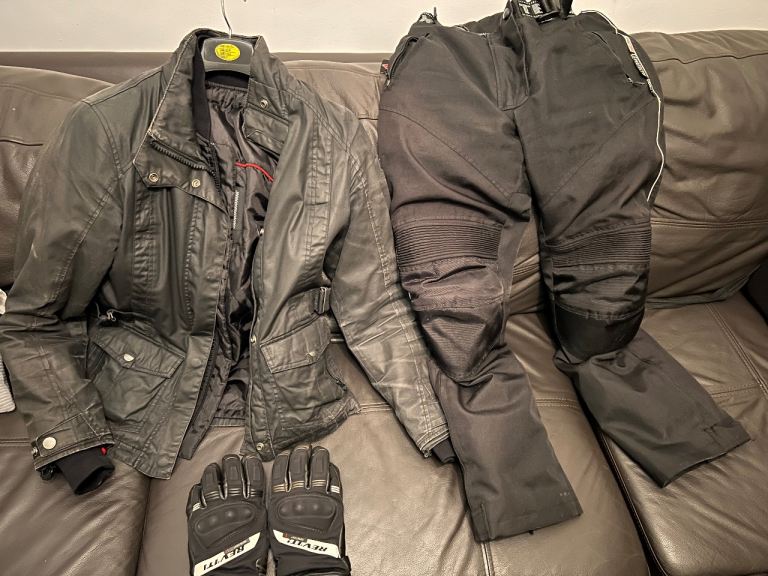 image for Women’s motorbike winter clothing - Gloves,Jacket,Trousers