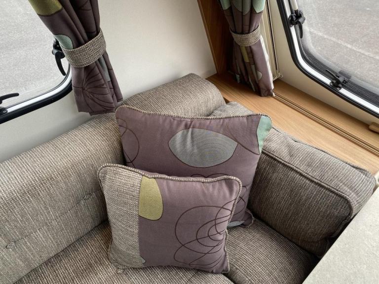 2014 SWIFT FREESTYLE SE S2 TOURING CARAVAN