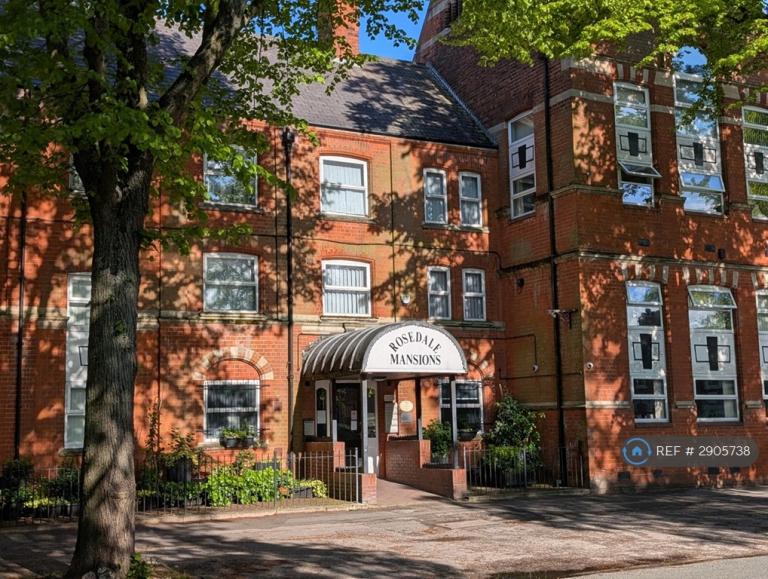 1 bedroom flat in Boulevard, Hull, HU3 (1 bed) (#2905738)