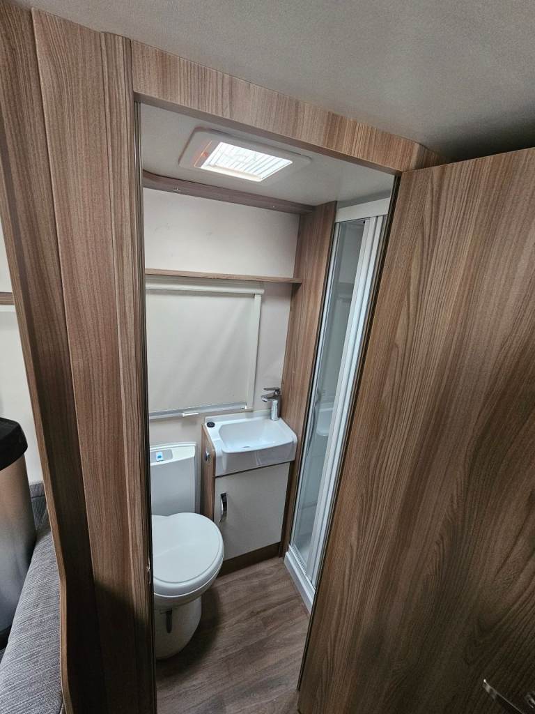 SWIFT Sprite Major 6 TD 6 Berth End Bedroom 2018 in very good condition. 