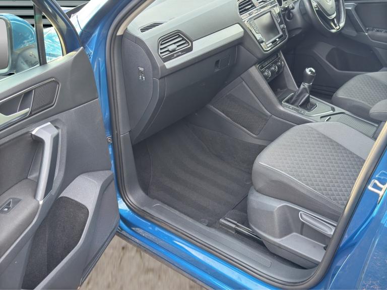 2016 Volkswagen Tiguan 2.0 TDi 150 SE Nav 5dr ESTATE Diesel Manual