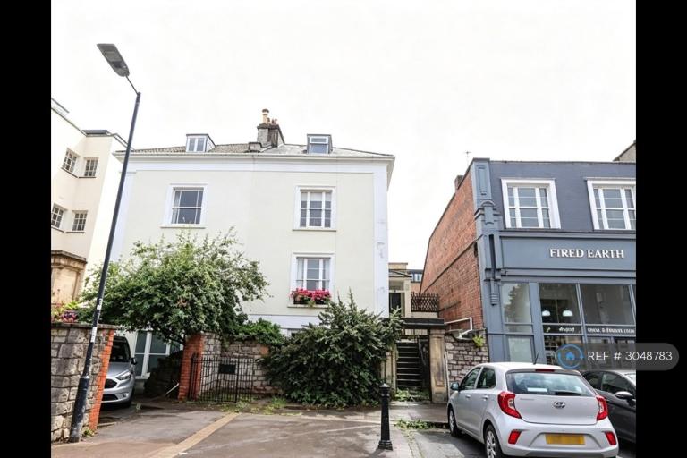 2 bedroom flat in Aberdeen Road, Bristol, BS6 (2 bed) (#3048783)