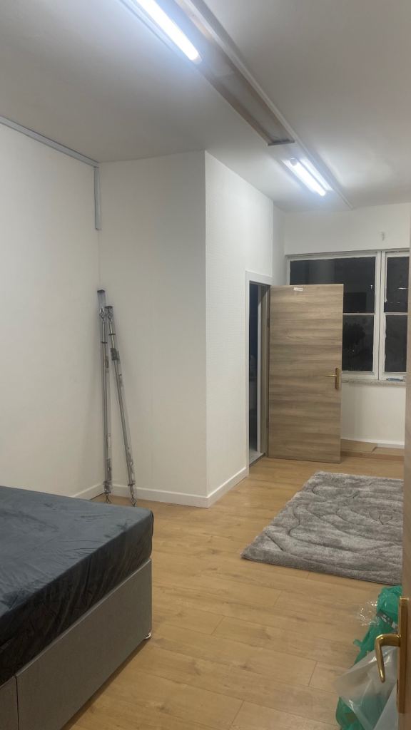 A bright and well-presented studio apartment