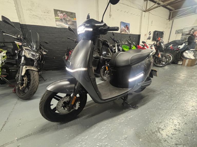 2022 HORWIN ELECTRIC SCOOTER EK3 40 KW 