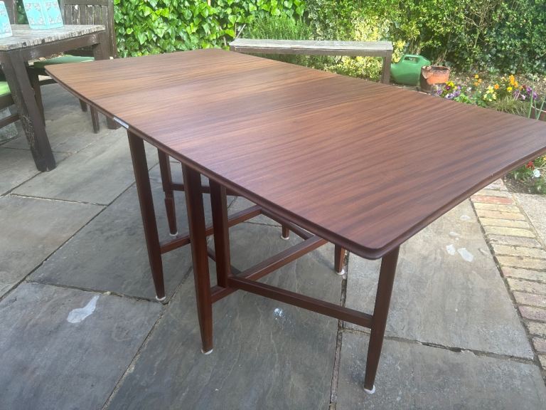 Ercole Style folding dinning table 