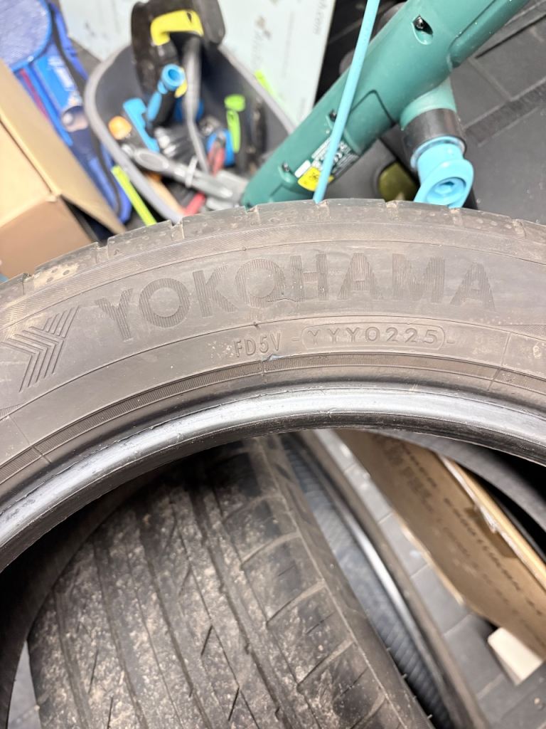 235/50/18 extra load tyres