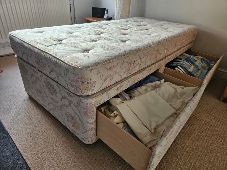 Single bed CAN DELIVER 