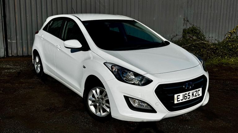 HYUNDAI I30/ £20 TAX/ JUST BEEN SERVICED & FRONT DISCS & PADS/8x SERVICE STAMPS