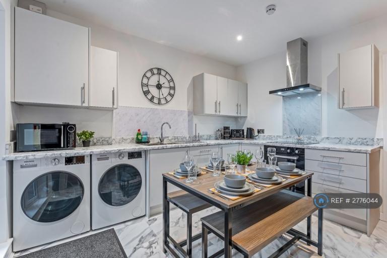 1 bedroom in Fuller Street, Kettering, NN16 (#2776044)