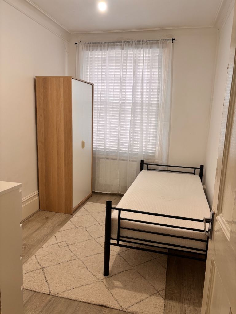 Small bedroom 