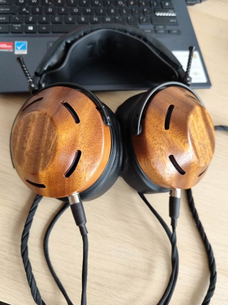 ZMF Eikon Closed-Back Headphones Monkeypod Wood 300 Ohm – Excellent Condition