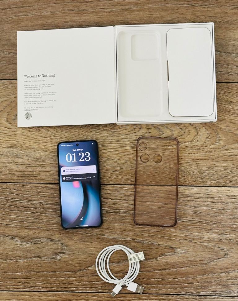 Nothing Phone 3 - 5G 256GB Unlocked - Like New - Boxed