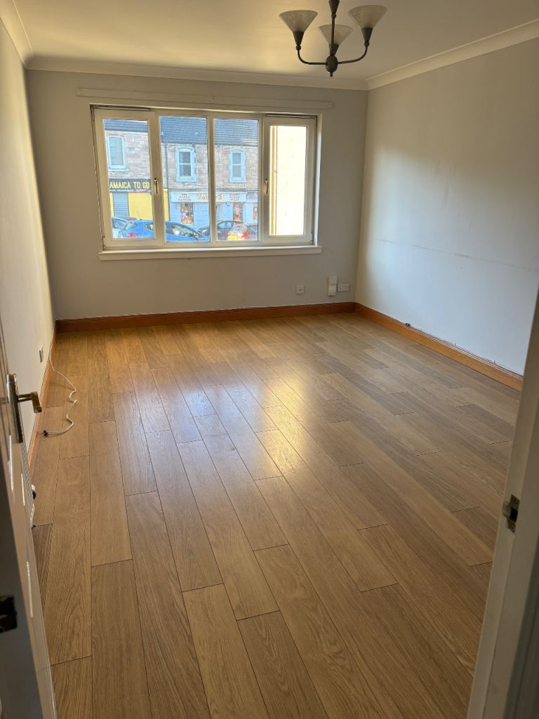 Spacious Two Bed Ground Floor Flat - Falkirk 