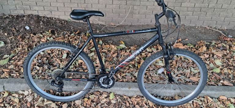 Apollo Slant Mountain Bike – Large frame Black, Good Condition