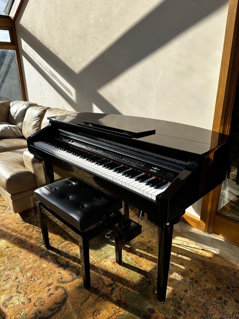 GDP-200 Grand Piano with Stool 