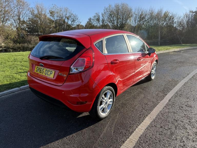 FORD FIESTA 1.3 Zetec 2015
