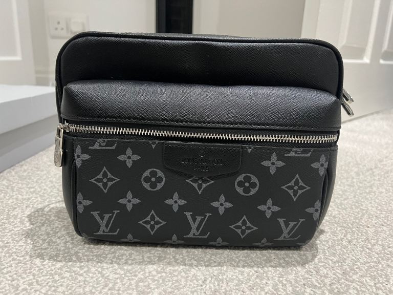 NEW Louis Vuitton Outdoor Messenger Monogram Eclipse Crossbody Bag M30242