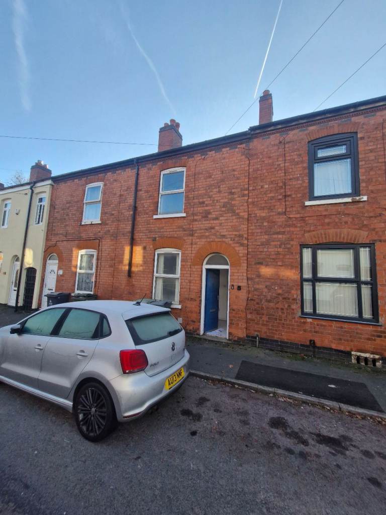 image for 2  bedroom house walsall