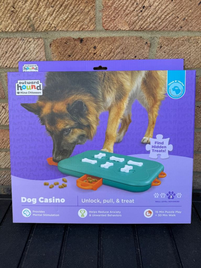 Dog casino puzzle game - used once 