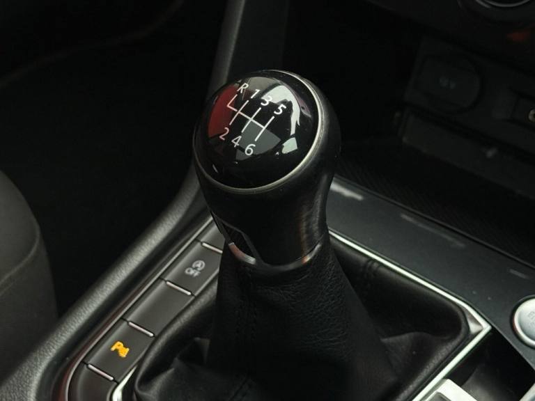 2017 Volkswagen Tiguan 2.0 TDi 150 SEL 5dr ESTATE DIESEL Manual