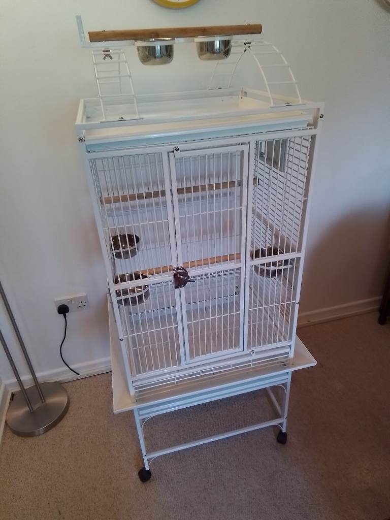 Large Bird Cage in very good condition