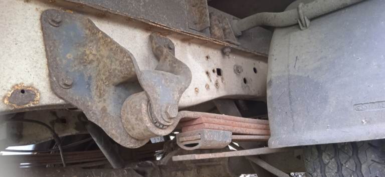 Ford Transit MK6 2.4 TDDI Luton Rear Leaf Spring 5 Leaf With Mount 