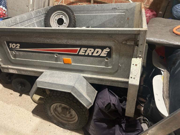 Trailer - Erde 102
