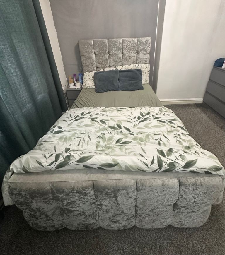 Double bed frame 