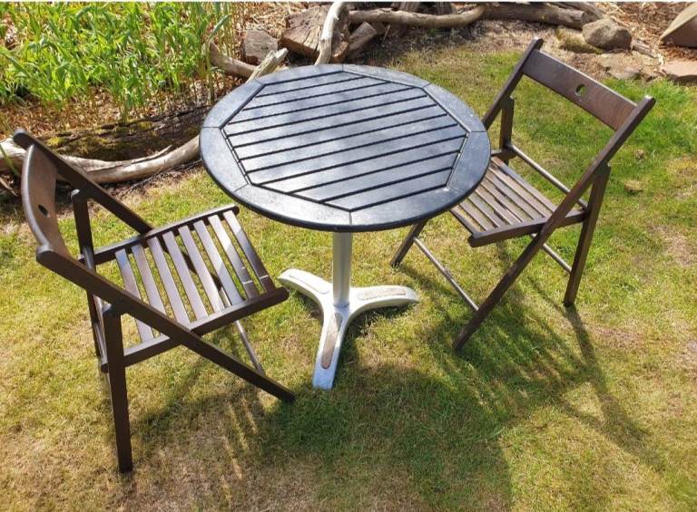 Bistro teak top table and chairs options read advert
