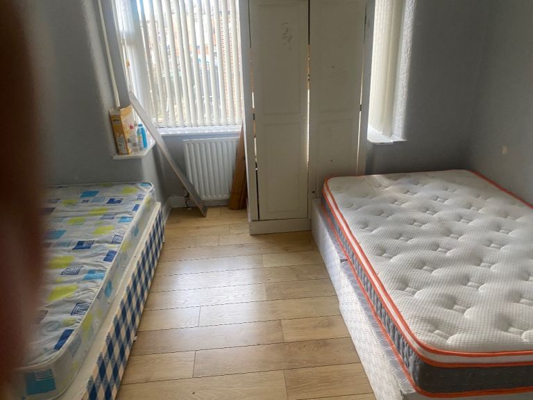 Room to let LONGSIGHT Manchester 