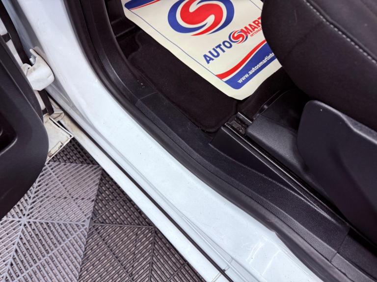 2016 Ford S-Max 1.5T EcoBoost Titanium Euro 6 (s/s) 5dr MPV Petrol Manual