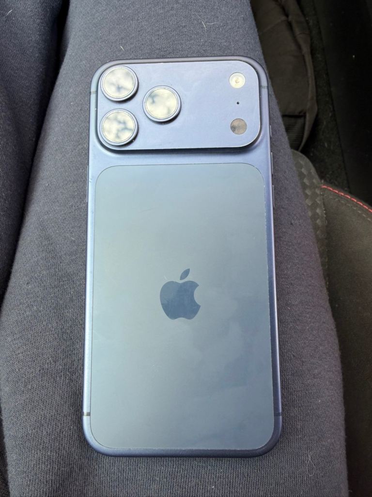 Iphone 17 pro max  