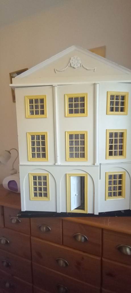 Large Dolls house,3 floors.