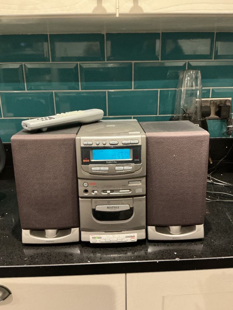 Matsui Radio CD Player and Tape Deck with 2 Speakers 