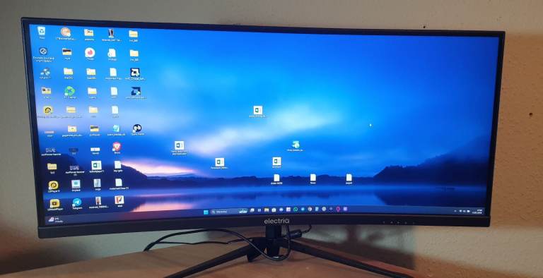 electriQ 30" Ultrawide Monitor 200Hz (DP1.4) – eiQ-30CVWF200VAFSGH