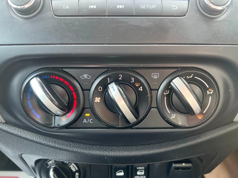 2018 Nissan Navara 2.3 dCi Visia King Pickup Extended Cab 4dr Diesel Manual 4WD Euro 6 (s/s) ( Pi...